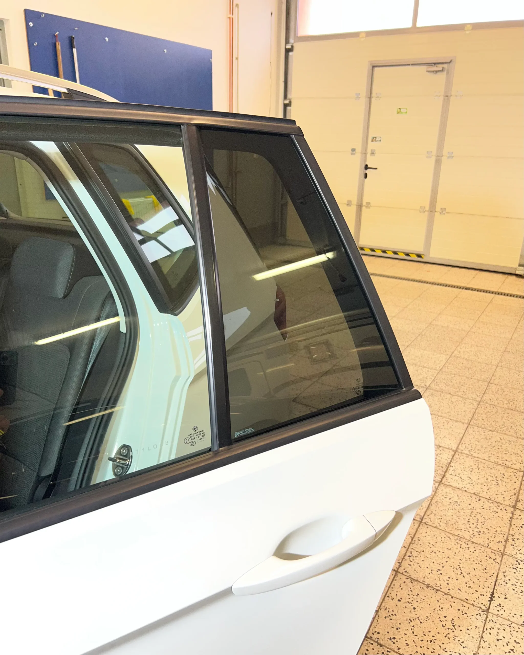 Tónovaní skel na Golf Sportsvan