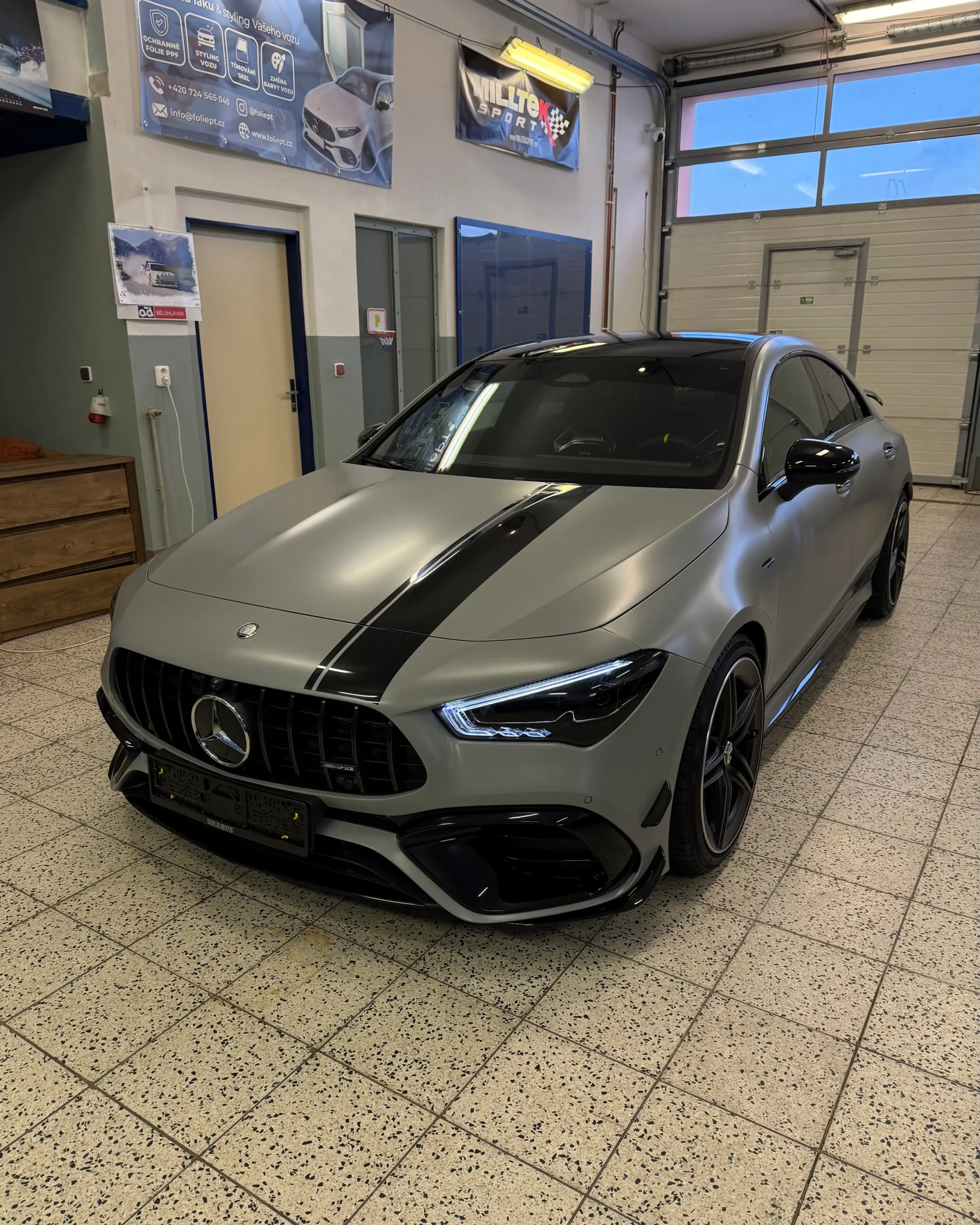 Mercedes-AMG CLA45s po aplikaci matné PPF ochranné fólie a designových doplňků